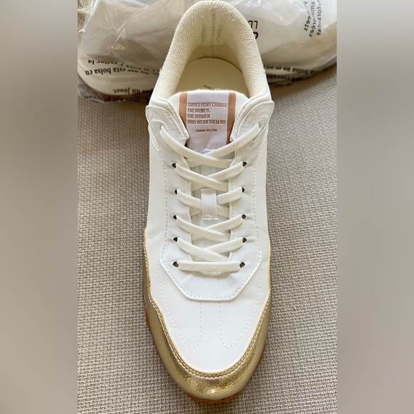 💫 White and gold sneakers - Picture 10 of 15